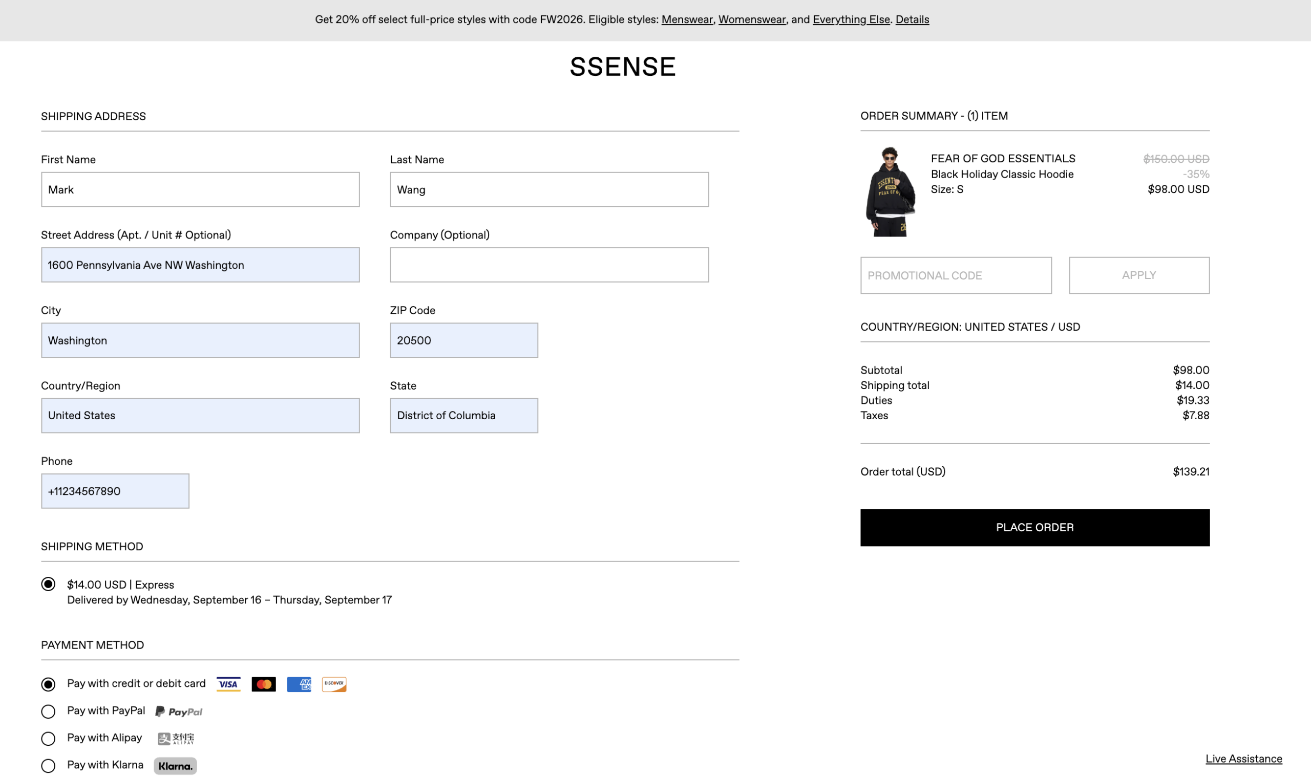 SSENSE结账页面示例,关税与税费在下单前已计算清楚并计入订单总额。